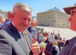 Улыбчивый мэр Марченко засветился в соцсетях лидера «Хора Турецкого»