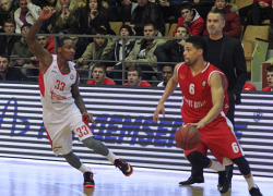 Баскетболисты Волгограда обыграли самарского соперника, забив с сиреной победный мяч