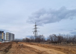 На Семи Ветрах в Волгограде прокладывают четырехполосные дороги за 86 млн к новостройкам 