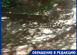 Изъеденный будто язвой дырявый асфальт не дает жизни волгоградцам
