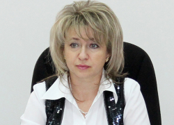 Красавица-депутат, она же  «единственный мужик в думе», отмечает свой день рождения