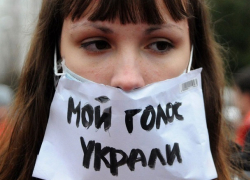 Учителей заставили досрочно проголосовать за "Единую Россию", - экс-мэр Волгограда