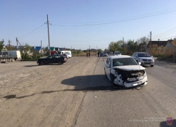 Автоледи за рулем Citroen протаранила ВАЗ: пострадала 9-летняя жительница Волгограда