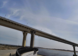 В Волгограде под "танцующим мостом" погиб 20-летний парень