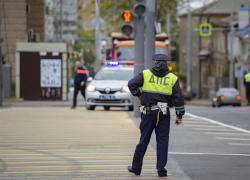 Стрелявший в сотрудника ГИБДД волгоградец скончался в больнице 