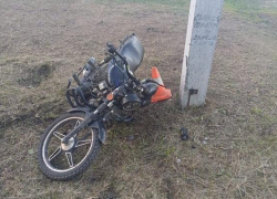 Как он оказался за рулем? 13-летий байкер разбился под Волгоградом