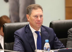 День рождения отмечает самый стильный депутат облдумы Станислав Коротков