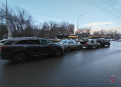 День жестянщика отпраздновали массовым ДТП в Волгограде 
