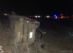 Водитель скончался на месте: автомобиль перевернулся в Волгоградской области