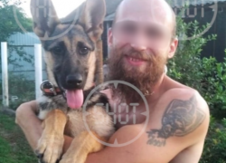 10 бутылок горючего и горящий ВАЗ: все известное о поджоге военкомата в Урюпинске фанатом Тесака