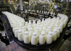 Механика придавило грузом на молокозаводе под Волгоградом