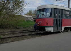 Малолетнего трамвайного зацепера-экстремала ищут в Волгограде 