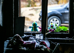 Волгоградка с сыном на руках выпрыгнула со второго этажа, спасаясь от пожара