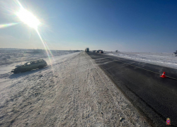 Lexus выехал на встречку: в массовой аварии под Волгоградом пострадала автомобилистка 