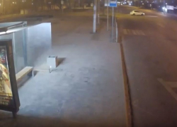 В Волгограде неизвестные скрутили уличную камеру видеонаблюдения