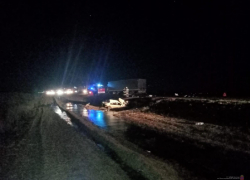 Юный водитель погиб в смятой КамАЗом иномарке под Волгоградом