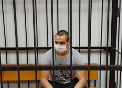 Суд Волгограда заключил под стражу на два месяца убийцу 17-летнего студента ВолгГМУ