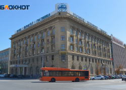 Пассажирский автобус в Волгограде окружили все спецслужбы в поисках мины