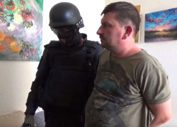 Пострадавших от мошенников из финансовой пирамиды E-Z Finance Group ищут в Волгограде
