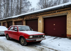Пожар вспыхнул в гараже под Волгоградом, есть пострадавший