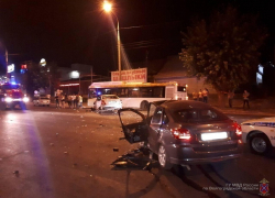 Тройное ДТП с автобусом в Волгограде: трое в больнице