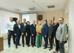 Главе района Волгограда приписали заслуги губернатора и облдумы 