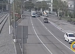 Вспыхнуло мгновенно: столкновение трех авто в центре Волгограда попало на видео