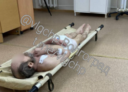 «Лежал на полу и трясся»: пациента реанимации бросили на холоде под Волгоградом