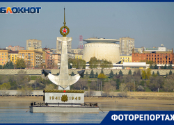 Вернувшийся на Волгу плавучий якорь запечатлел волгоградский фотограф