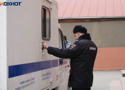 Рецидивист оставил волгоградку без кошелька в продуктовом 