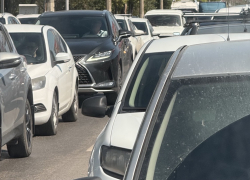 Семикилометровая пробка возникла на выезде из Волгограда 1 сентября 