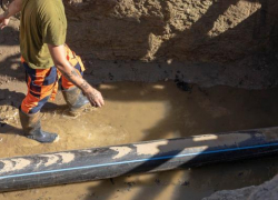 "Наизусть знаем, где рванет": три года аварий лишают воды 20-тысячный поселок под Волгоградом 