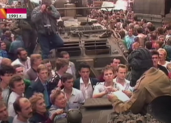 «Пьяные и сытые люди бросались под танки»: волгоградский военный стал свидетелем государственного переворота в Москве