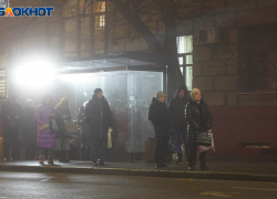 Жители Волгограда пожаловались на дым и удушающий запах гари