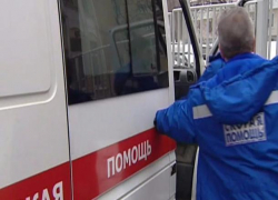 Жители многоэтажки на юге Волгограда вызвали «скорую», чтобы выгнать бомжа 