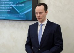 Ректор престижного волгоградского вуза показал, что может в свои 47 лет