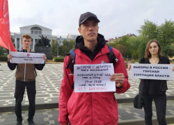 В Волгограде депутат-коммунист гордумы вступился за фуд-корт семьи Владлена Колесникова