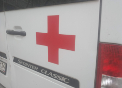 Двое погибли в упавшей в пруд машине под Волгоградом