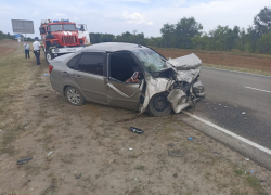 Двое погибли и трое пострадали в страшном ДТП на трассе под Волгоградом 