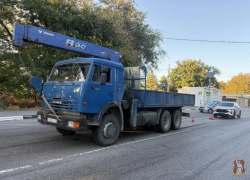 Умер мгновенно: кран-манипулятор раздавил пешехода в Волгограде