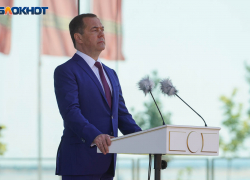 Приехавший в Волгоград Медведев пригрозил Киеву Судным днем