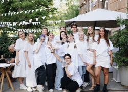 Популярное кафе Angel Cakes закрылось в центре Волгограда