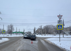 Двое детей пострадали в столкновении трех авто в Волгограде 