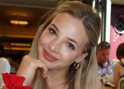 Блогер Аня Покров подала в суд на PR-агентство