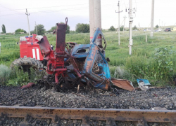 Анапский поезд проехал по трактористу под Волгоградом: подробности трагедии   