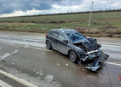 Две аварии в одном месте: двое взрослых и ребенок пострадали в ДТП под Волгоградом