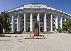Педуниверситет Волгограда решил потратить 1,5 млн рублей на микрофоны и фотокамеры 