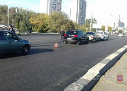 Трехлетняя и новорожденная волгоградки разбились в ДТП с четырьмя машинами