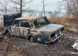 Два автомобиля сгорели дотла за два дня в Волгограде 