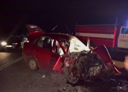Пять человек получили травмы и один погиб в массовом ДТП на трассе под Волгоградом